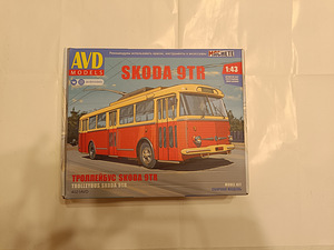 Trollibuss Skoda 9TR, 1/43 , AVD (1 foto / 2)