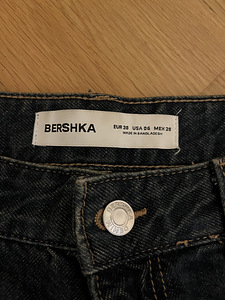 Teksad Bershka teksad s. 38 (1 фото из 4)