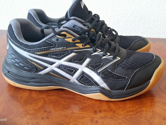 Asics tossud