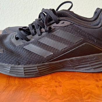 Adidas tossud