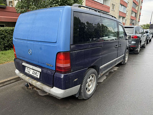 MERCEDES-BENZ V 230 TD (2 foto / 3)