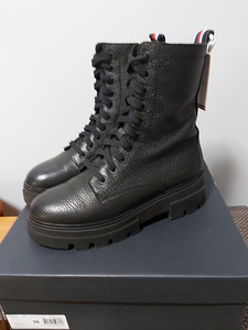 Tommy Hilfiger Saapad, suurus 38 (2 foto / 3)