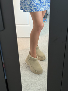 Ugg naiste saapad (5 foto / 5)