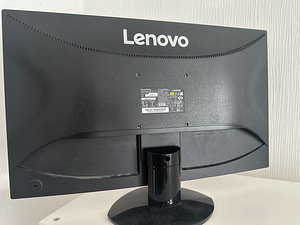 Lenovo d24-10 led monitor (2 foto / 2)