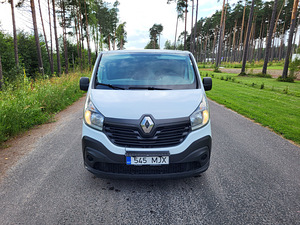 Renault Trafic (2 фото из 10)