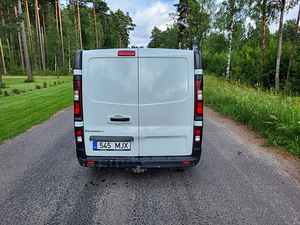 Renault Trafic (4 фото из 10)
