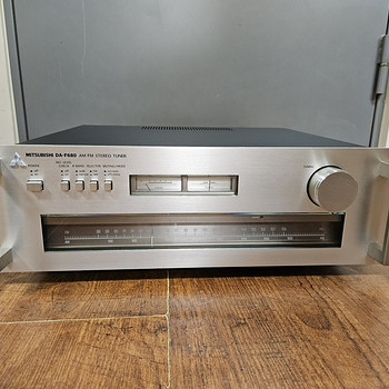 Mitsubishi DA-F680 HiFi AM/FM стерео тюнер