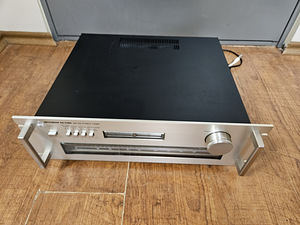 Mitsubishi DA-F680 HiFi AM/FM Stereo Tuner (2 foto / 3)