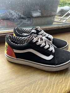 Vans (1 foto / 3)