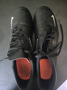 Müün Nike phantom jalgpallijaladsid (1 foto / 4)