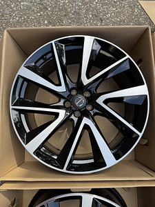 21" Volvo XC90 originaalveljed 5x108 (1 foto / 9)
