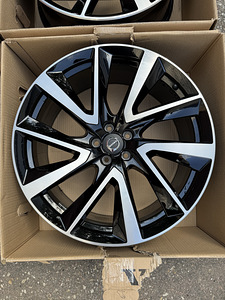 21" Volvo XC90 originaalveljed 5x108 (4 foto / 9)