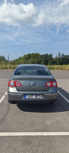 Volkswagen Passat (3 фото из 7)