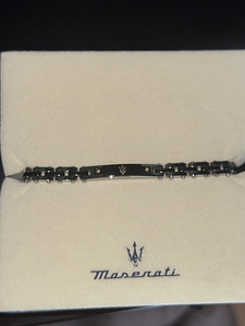 Браслет Maserati (5 фото из 9)