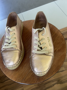 Guess (3 фото из 3)