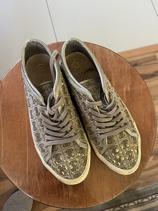 Guess (1 фото из 3)