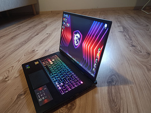 MSI Sword 17 HX B14V 20th Anniversary Edition (3 foto / 5)