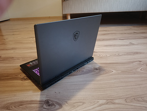 MSI Sword 17 HX B14V 20th Anniversary Edition (4 foto / 5)