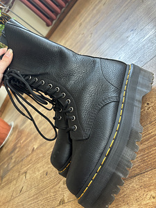 Dr.martens (4 фото из 5)