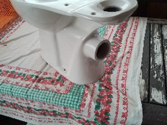 Новый комплект унитаза