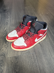 Air Jordan (1 фото из 3)