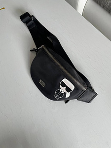 Сумка Karl Lagerfeld käekott (1 фото из 5)