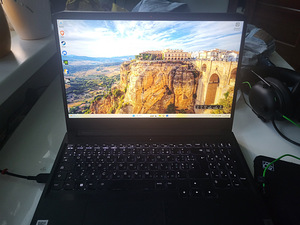 Ideapad 3060 r5 5600h ноутбук (1 фото из 2)