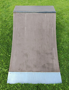 Препятствие (Quarter Pipe) (3 фото из 4)