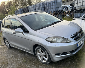 HONDA FR-V 1,8 BENS AUTOMAAT, VARUOSAD (3 foto / 10)