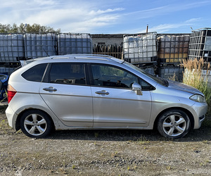 HONDA FR-V 1,8 BENS AUTOMAAT, VARUOSAD (4 foto / 10)