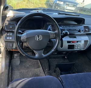 HONDA FR-V 1,8 BENS AUTOMAAT, VARUOSAD (9 foto / 10)