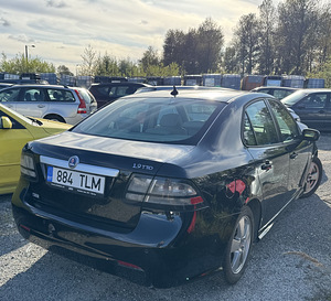 SAAB 9-3 1,9 D 132 KWT AUTOMAAT, VARUOSAD (4 foto / 9)