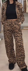 Женский костюм (9 фото из 10)