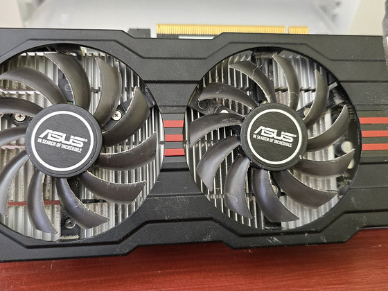 Müüa graafikakaart AMD Radeon R7 270X