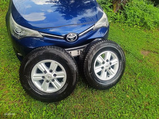 Hilux r15 2tk