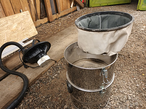 Tuhaimur Clint 25 l. 1200W (3 foto / 3)