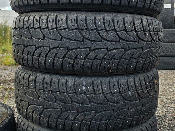 R17 rehvid 215 60 17 hankook 6mm 4tk