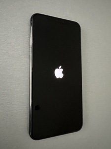 iPhone 11 Pro Max (2 foto / 6)