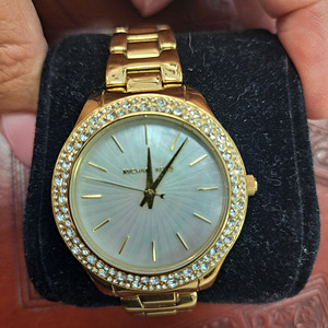 Michael Kors naiste kell (4 foto / 6)