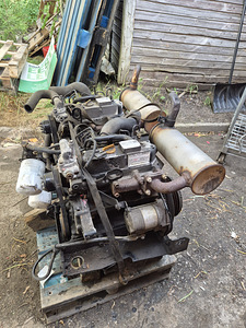 Yanmar TK3.95A (6 фото из 6)