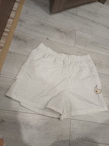 Женские шорты Nike XL (1 фото из 7)
