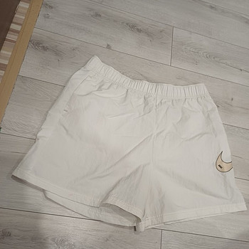 Nike lühikesed püksid naistele xl