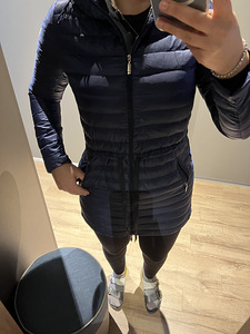 Moncler mantel (2 foto / 3)