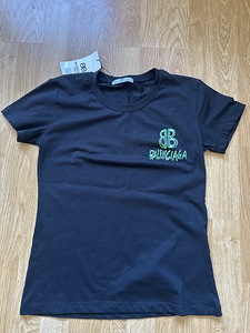 Balenciaga T-shirt (1 foto / 3)