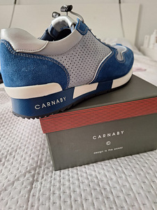 Мужские кроссовки Carnaby (3 фото из 5)