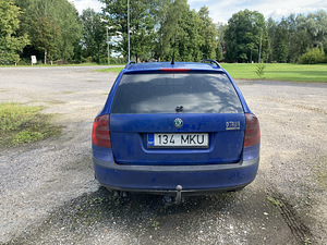 Skoda Octavia 1.9TDI (6 фото из 8)