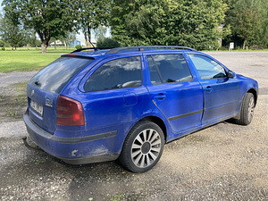 Skoda Octavia 1.9TDI (8 фото из 8)