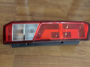 VW Crafrer Задняя Фара Левая (2 фото из 4)