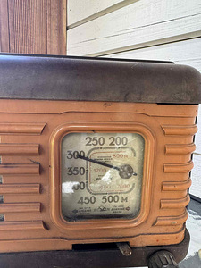 1940ndate antiikne raadiola. (4 foto / 4)