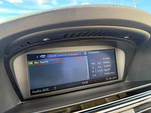 BMW 330D 170kw Individual (9 фото из 12)